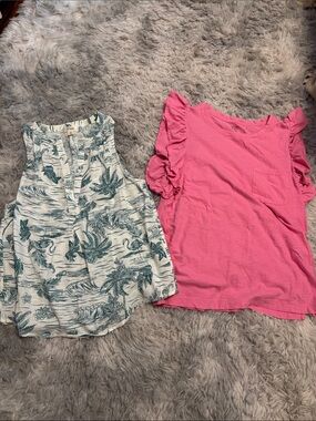 Bundle of TWO sleeveless tops - a.n.a. and Crown & Ivy